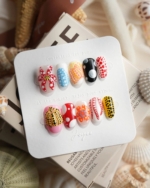 Kusama Dot Reusable Press On Nails - Image 3