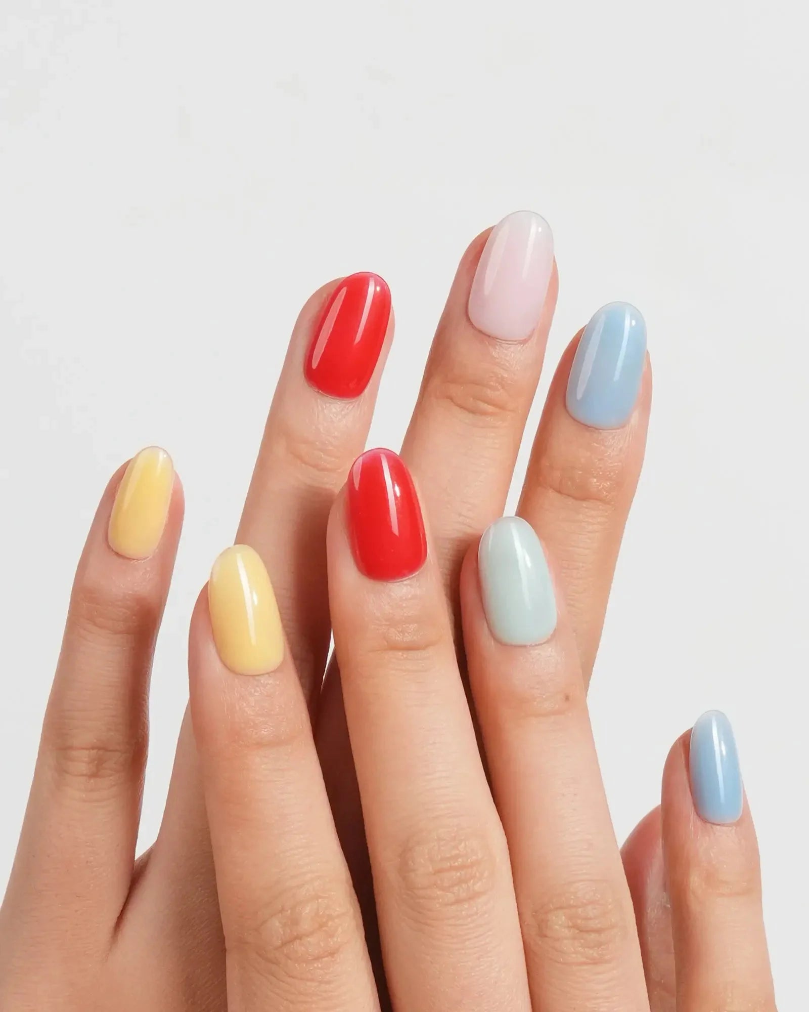 popsicle-su100-xs-short-oval-4602846_fe4574d2-8ba7-46f5-8258-c8ebe2774bad.jpg Popsicle Reusable Press On Nails - Image 1